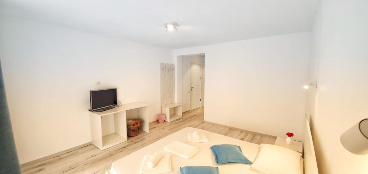 Casa Cochilia - Camera Privata In Localitatea Tuzla Eksteriør billede